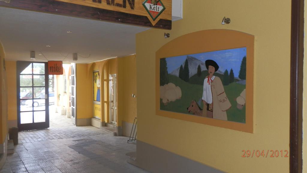 Penzion Marina Pri Slovenskej Restauracii Brezno Cameră foto