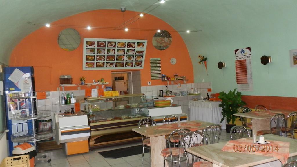 Penzion Marina Pri Slovenskej Restauracii Brezno Cameră foto