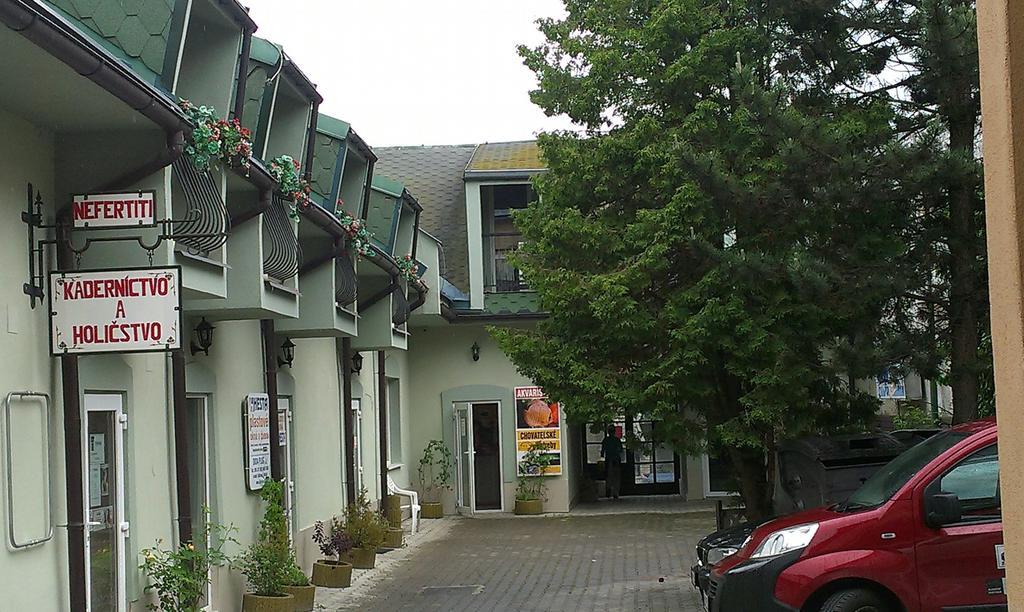 Penzion Marina Pri Slovenskej Restauracii Brezno Cameră foto